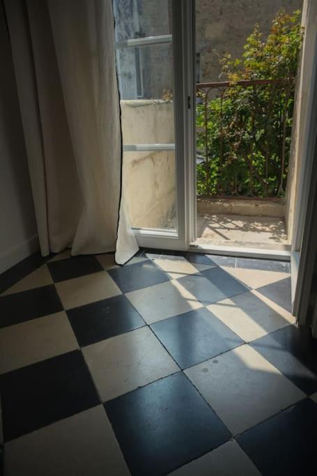 Appartement Avec Son Patio Dans Centre Historique De Bourg Exterior photo